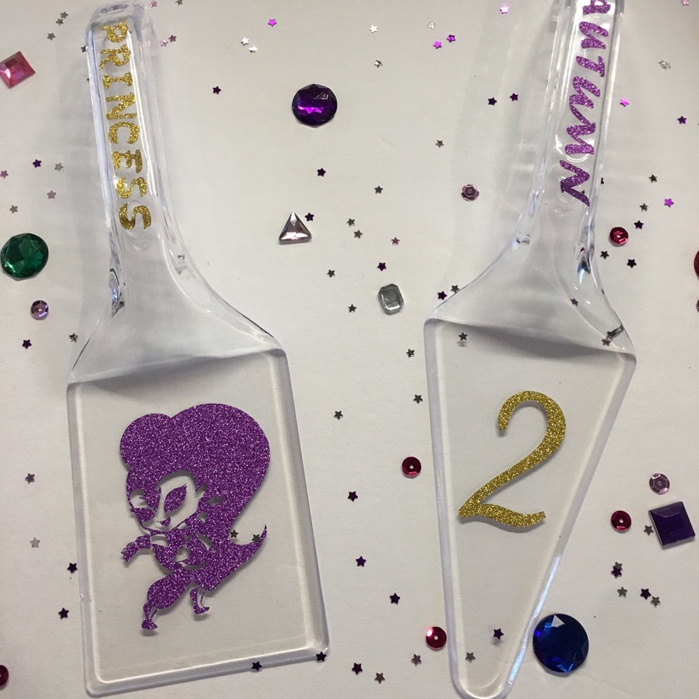 Shimmer and shine cake serving set